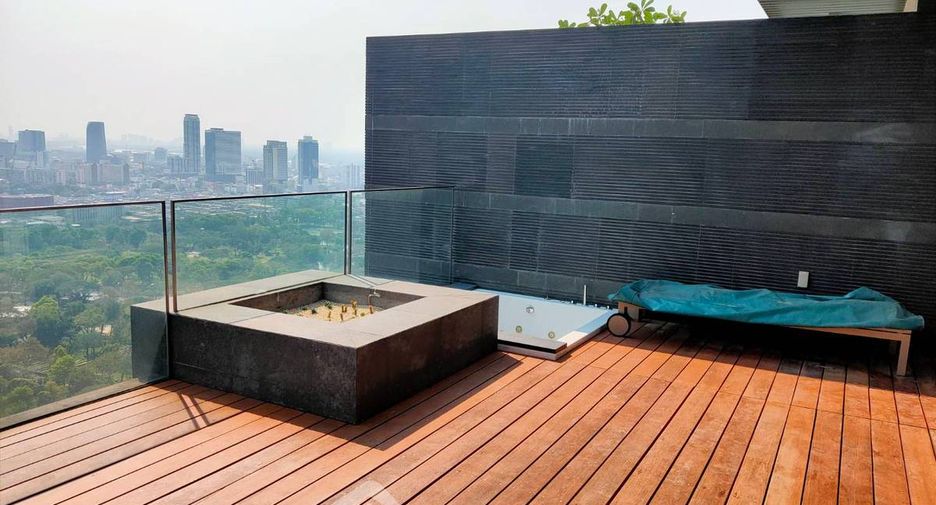 For sale 2 bedrooms condo in Pathum Wan, Bangkok