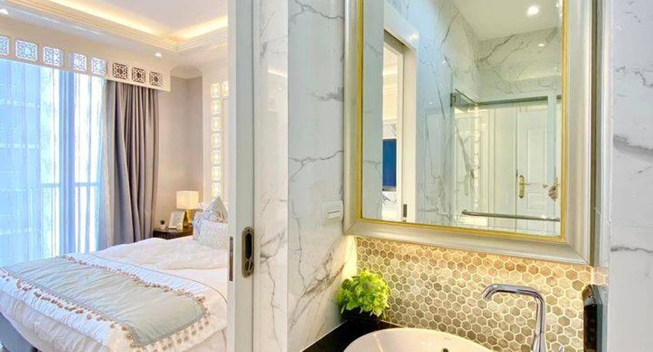 For sale 2 bedrooms condo in Khlong Toei, Bangkok