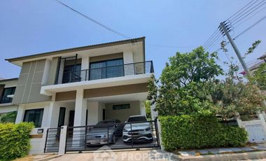 出售 4 卧室 独立屋 在 Mueang Chon Buri, Chon Buri