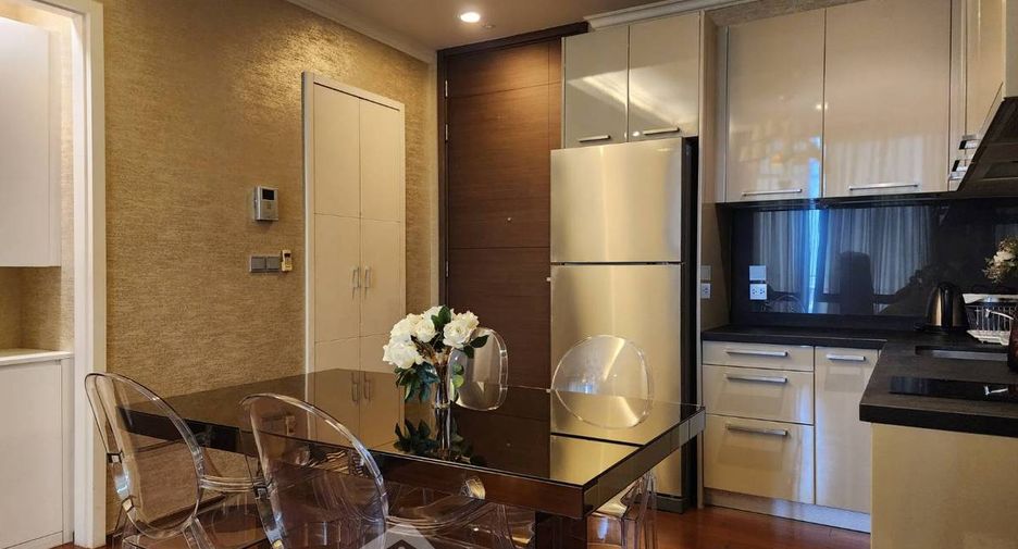 For rent and for sale 1 bed condo in Watthana, Bangkok
