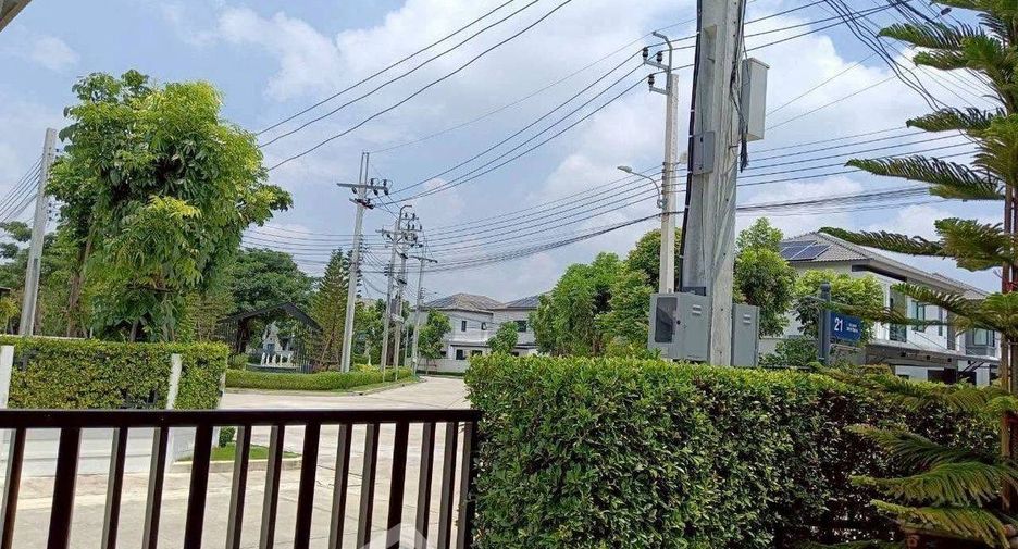For sale 4 bedrooms condo in Sai Mai, Bangkok