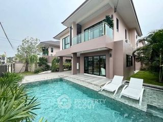 For sale 4 bedrooms villa in Bang Lamung, Chonburi