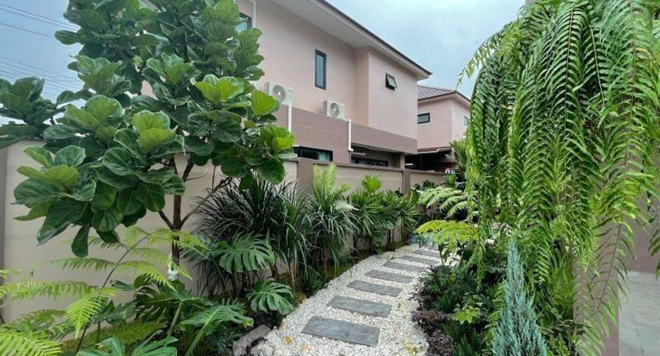 For sale 4 bedrooms villa in Bang Lamung, Chonburi
