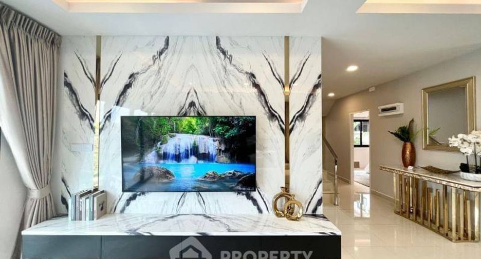 For sale 4 bedrooms villa in Bang Lamung, Chonburi