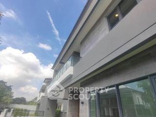 For sale 4 bedrooms house in Taling Chan, Bangkok