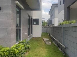 For sale 4 bedrooms house in Taling Chan, Bangkok
