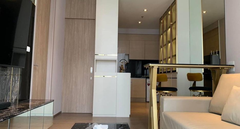 For sale 1 bed condo in Khlong Toei, Bangkok