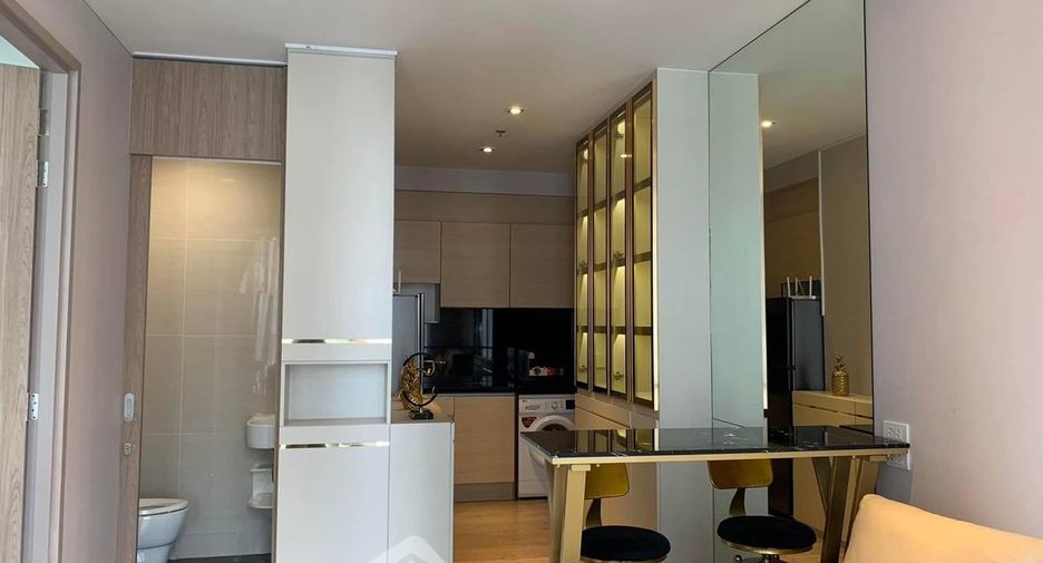 For sale 1 bed condo in Khlong Toei, Bangkok