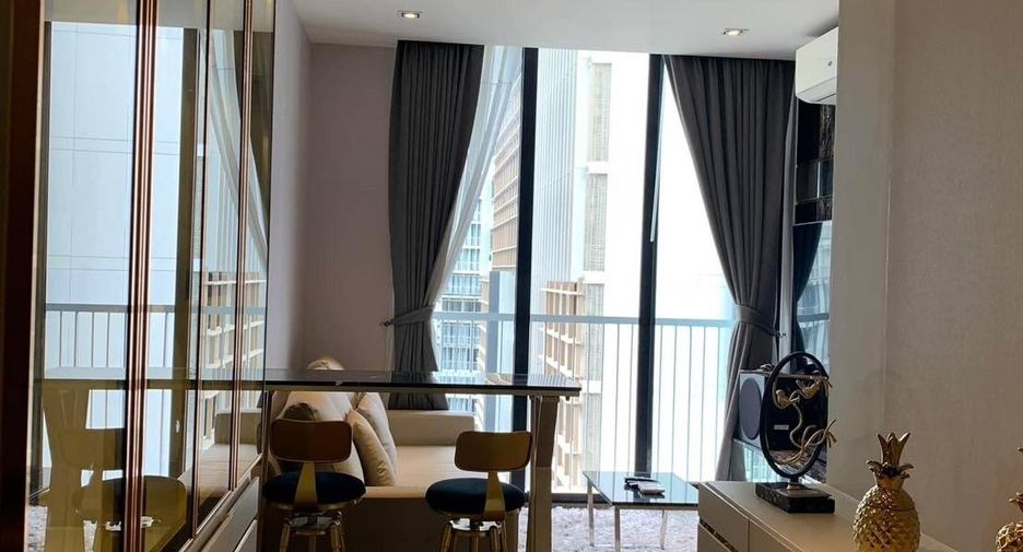 For sale 1 bed condo in Khlong Toei, Bangkok