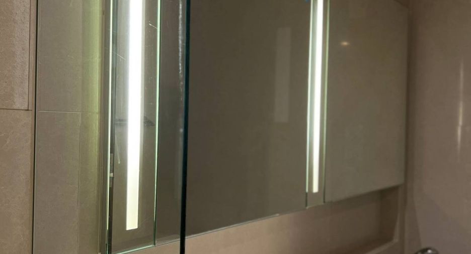 For sale 3 bedrooms condo in Watthana, Bangkok
