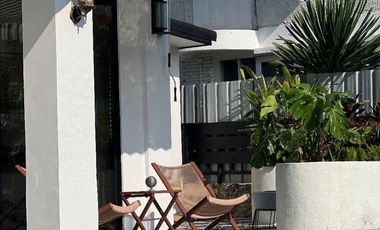 For sale 4 bedrooms villa in Pratumnak, Pattaya
