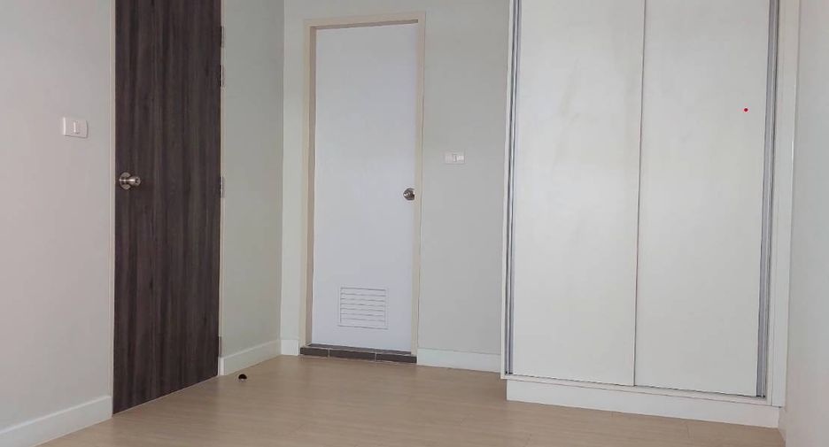For sale 1 bed condo in Thon Buri, Bangkok