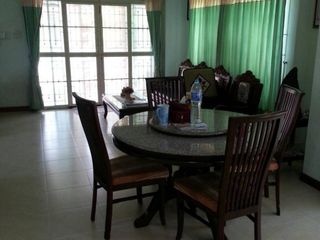 Haus zum Kauf mit 3 Zimmer in Si Racha, Chonburi