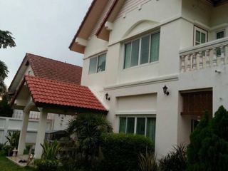Haus zum Kauf mit 3 Zimmer in Si Racha, Chonburi