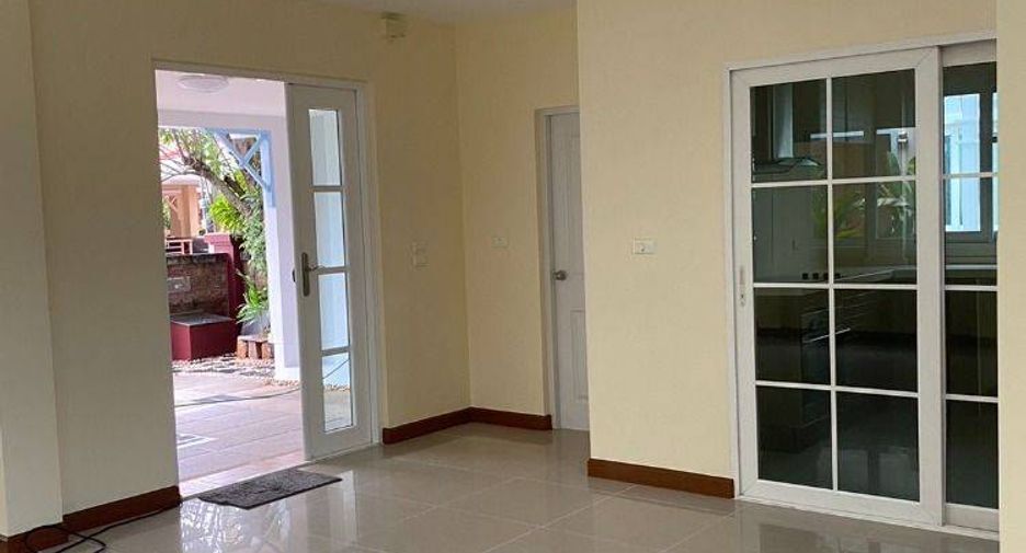 For sale 3 bedrooms house in Bueng Kum, Bangkok