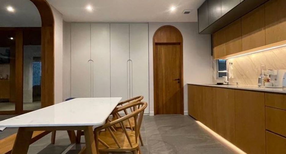 For sale 4 bedrooms house in Taling Chan, Bangkok