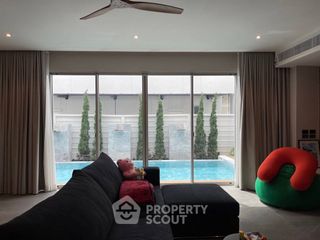 For sale 4 bedrooms house in Taling Chan, Bangkok