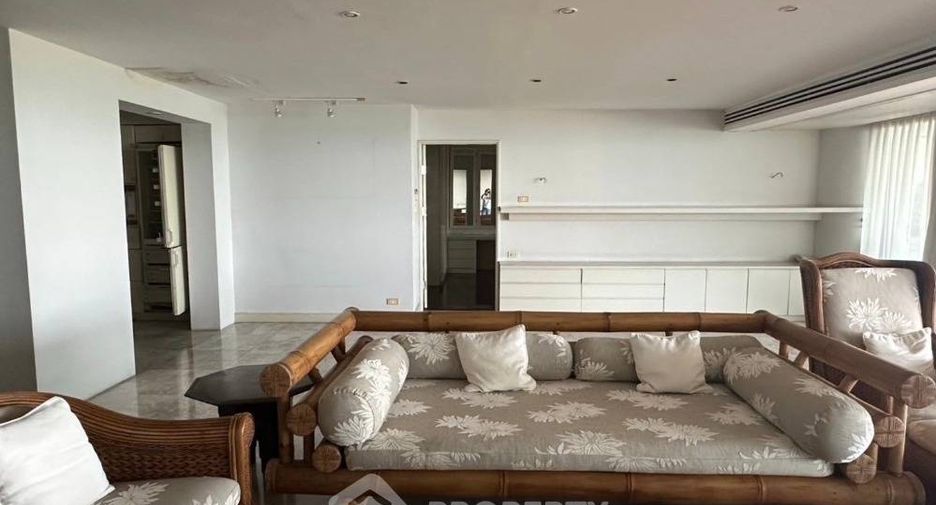 Condo en venta de 3 habitaciones en Sattahip, Chonburi