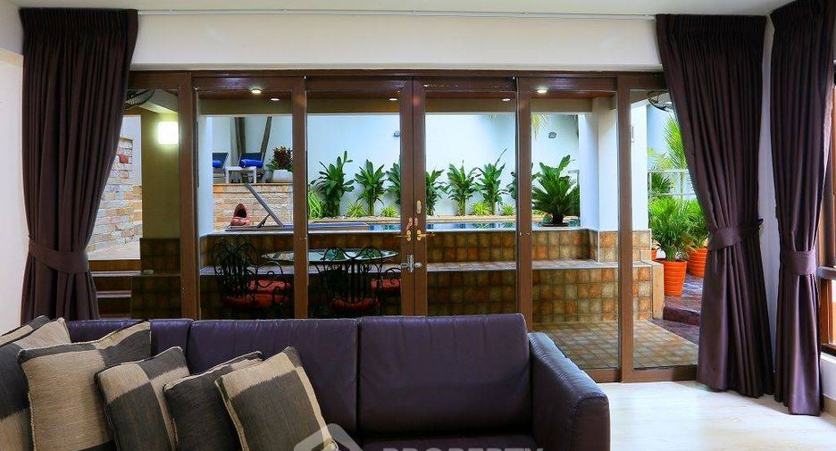 For sale 5 bedrooms villa in Bang Lamung, Chonburi
