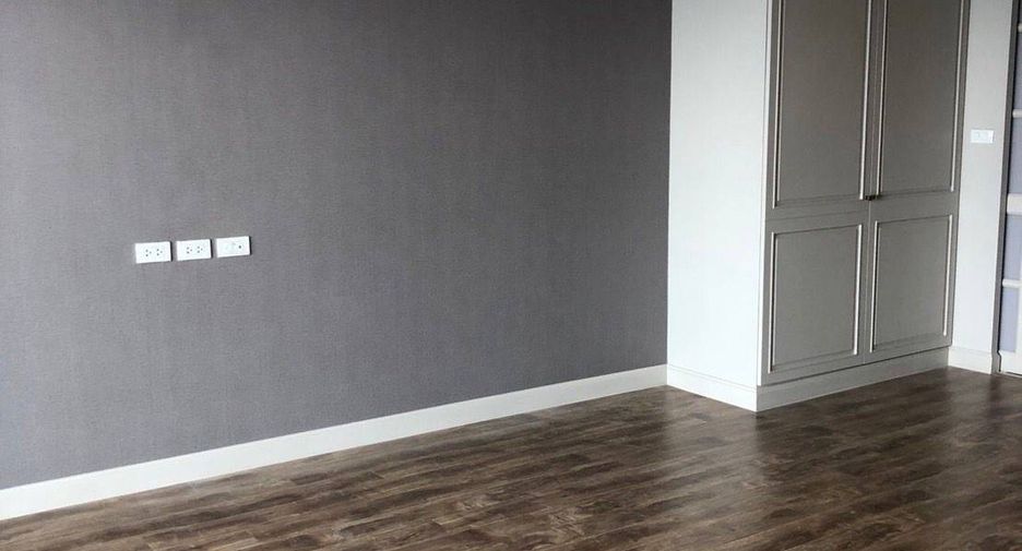 For sale 2 bedrooms condo in Bang Rak, Bangkok