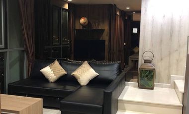Condo en venta de 2 habitaciones en Phra Khanong, Bangkok