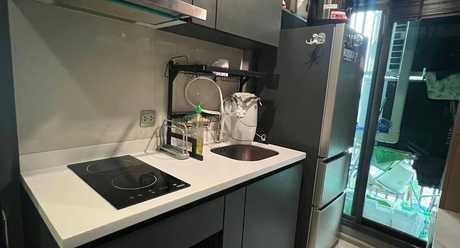For sale 2 bedrooms condo in Huai Khwang, Bangkok