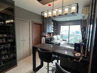 For sale 2 bedrooms condo in Huai Khwang, Bangkok