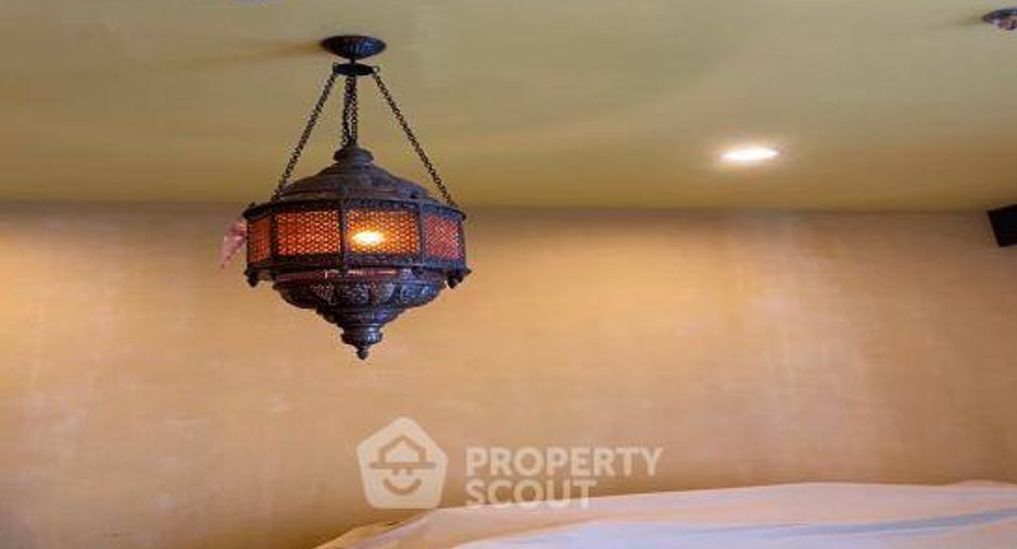 For sale 1 bed condo in Khlong San, Bangkok