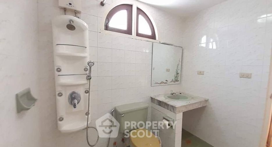 For sale 2 bedrooms house in Pratumnak, Pattaya