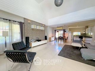 For sale 3 bedrooms villa in Bang Lamung, Chonburi