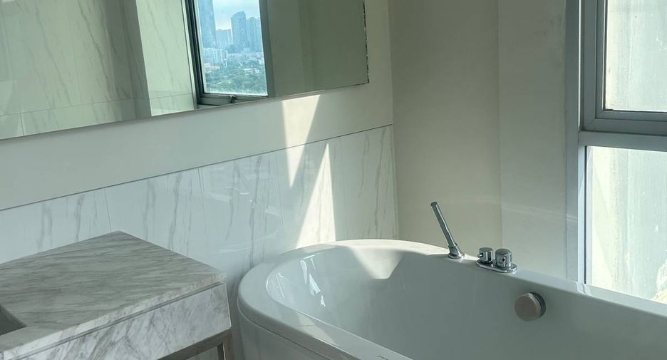 For sale 2 bedrooms condo in Sathon, Bangkok