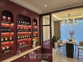 For sale 3 bedrooms condo in Phra Khanong, Bangkok