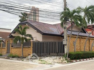 For sale 3 bedrooms villa in Bang Lamung, Chonburi