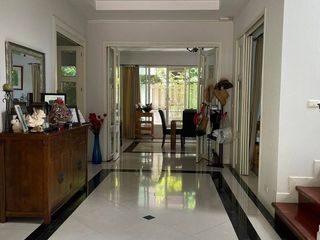 For sale 4 bedrooms house in Chatuchak, Bangkok