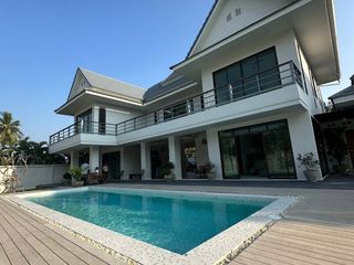 For sale 3 bedrooms villa in Sattahip, Chonburi