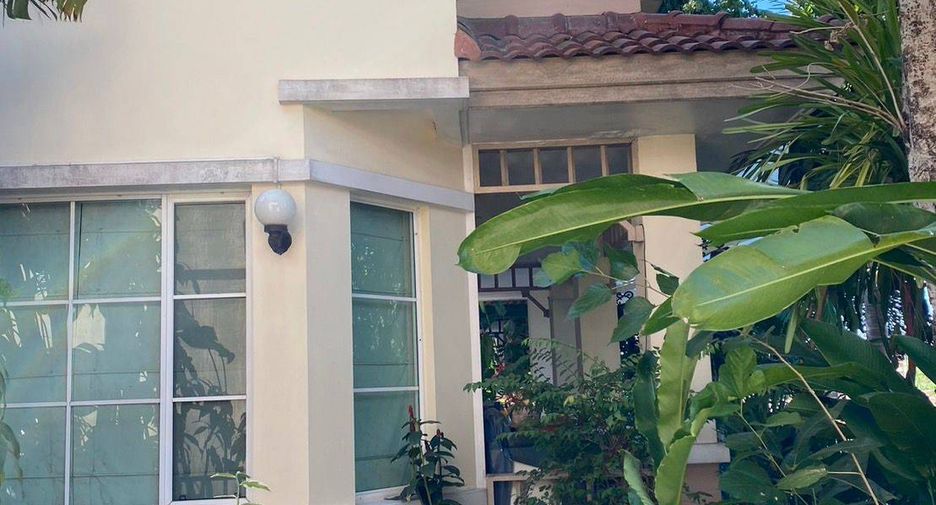 For sale 3 bedrooms house in Lat Krabang, Bangkok