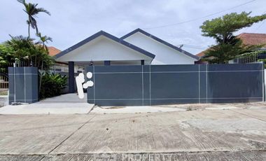 For sale 4 bedrooms house in Pratumnak, Pattaya