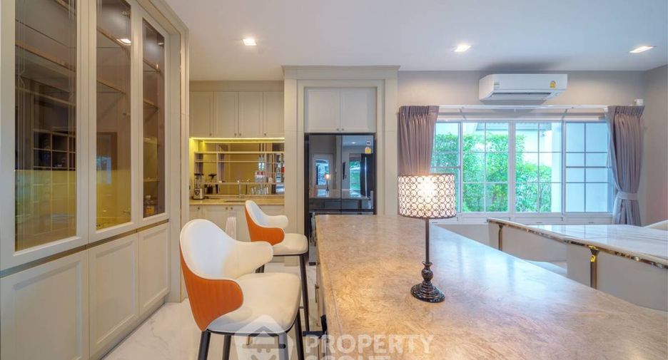 For rent and for sale 4 bedrooms house in Bang Khen, Bangkok