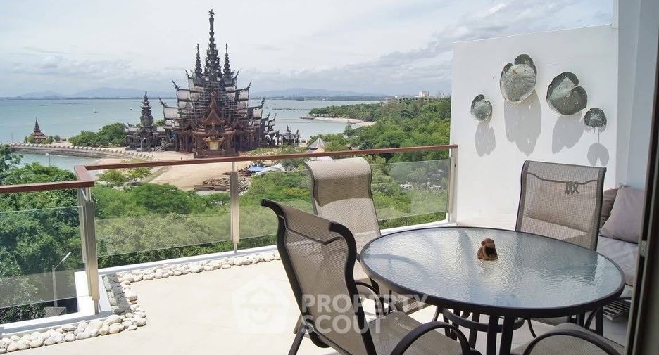 For sale 3 bedrooms condo in North Pattaya, Pattaya