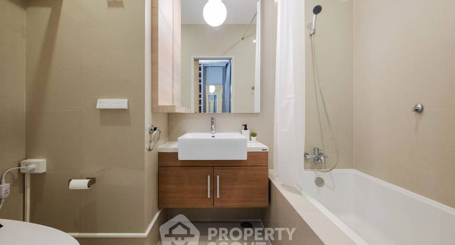 For sale 2 bedrooms condo in Khlong Toei, Bangkok