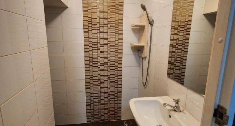 For sale 3 bedrooms house in Thung Khru, Bangkok
