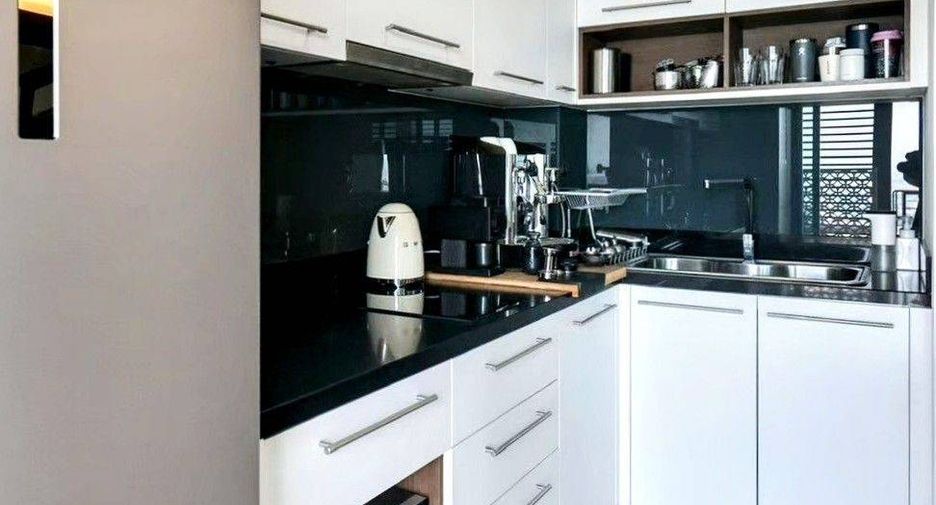 For sale 1 bed condo in Yan Nawa, Bangkok
