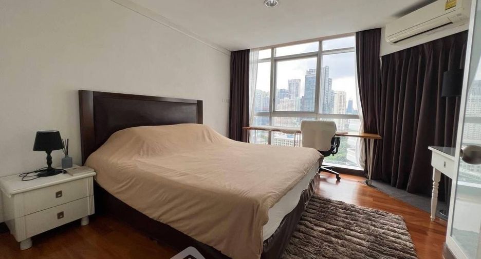 For sale 2 bedrooms condo in Khlong Toei, Bangkok