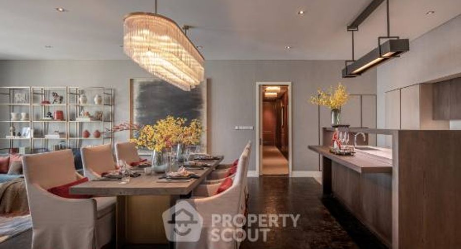 For sale 3 bedrooms condo in Sathon, Bangkok