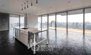 For sale 2 ベッドルーム condo in Sathon, Bangkok