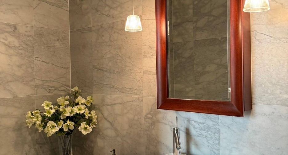 For sale 1 bed condo in Watthana, Bangkok