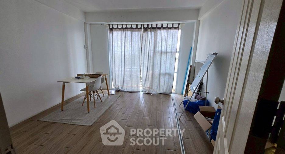 Haus zum Kauf mit 6 Zimmer in Mueang Chon Buri, Chonburi
