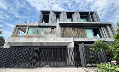 For sale 5 bedrooms house in Bueng Kum, Bangkok
