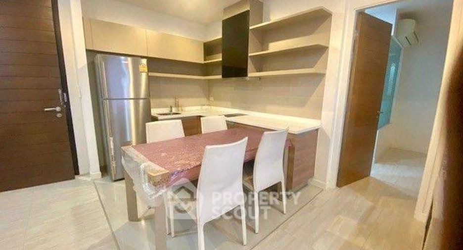 À vendre 2 chambres condo à Phra Khanong, Bangkok