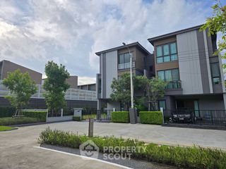 For sale 4 bedrooms townhouse in Thung Khru, Bangkok